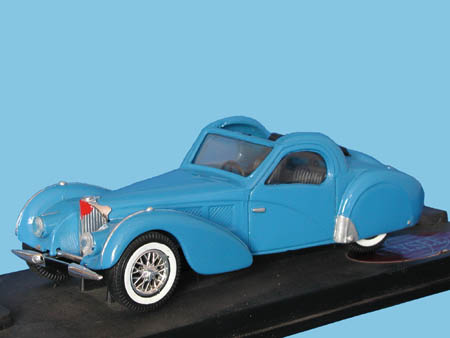 Модель 1:43 Bugatti T57SC Decapotable
