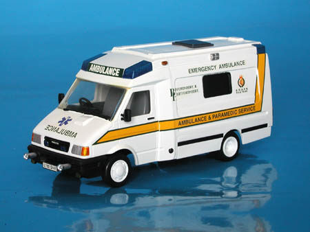 Модель 1:48 IVECO Customline Laser Ambulance Bedfordshire & Hertfordshire Service