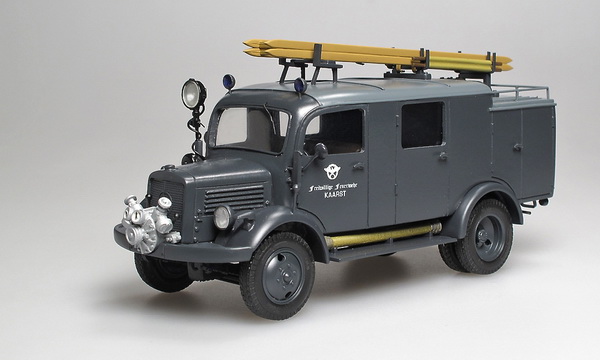 Модель 1:43 Mercedes-Benz L 1500S LLG (ab. 1943: LF 8) 1941-1944
