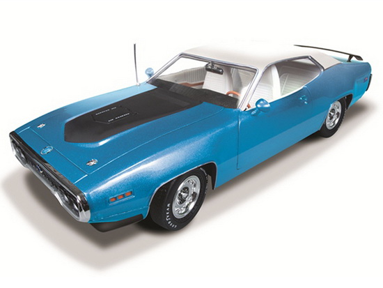 Модель 1:18 Plymouth Roadrunner - blue/white top
