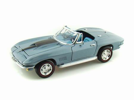 Модель 1:18 Chevrolet Corvette L88 Convertible - elkhart blue
