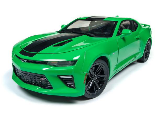 Модель 1:18 Chevrolet CAMARO SS - green/black