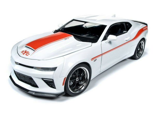 chevrolet camaro yenko stage ii - white/orange stripes AW255 Модель 1:18