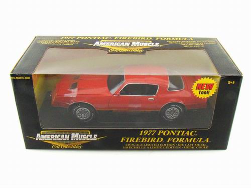 Модель 1:18 Pontiac Firebird Formula red