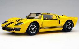 Модель 1:18 Ford GT40 Mk II Roadster - yellow