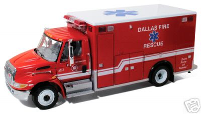 Модель 1:34 International 4400 EMS Dallas Fire - Rescue