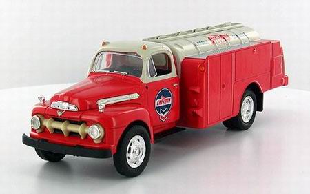Модель 1:34 Chevron Gasoline Ford Fuel Tanker - red