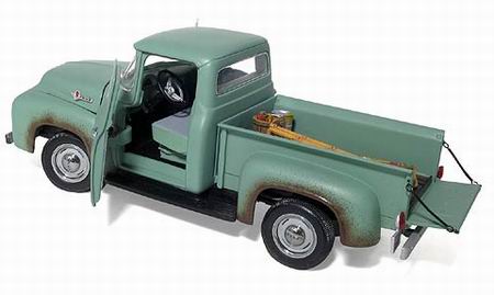 Модель 1:25 Ford PickUp Truck loaded with tools and ladder