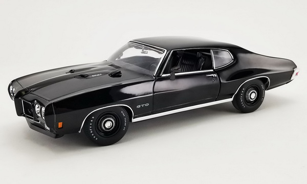Модель 1:18 Pontiac GTO 1970 - Moonlight Goat