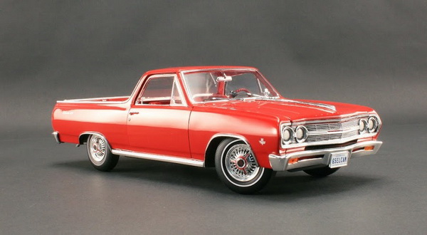 Модель 1:18 Chevrolet El Camino - red/red interior