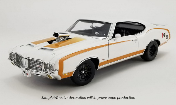 Модель 1:18 Oldsmobile 442 - Hurst - Drag Outlaw 1972 - White (L.E.750pcs)