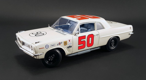 Модель 1:18 Pontiac Tempest Super Duty 1963 - 250 Daytona Challenge Cup Race Winner