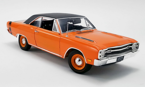 Модель 1:18 Dodge Dart GTS 440 - orange/black vinyl top (L.E.432pcs)