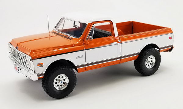 Модель 1:18 Chevrolet K10 4x4 - orange/white (L.E.1458pcs)