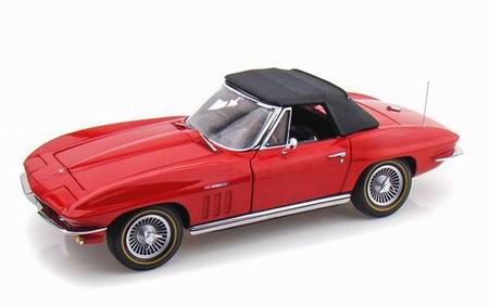 Модель 1:18 Chevrolet Corvette Sting Ray Convertible - red