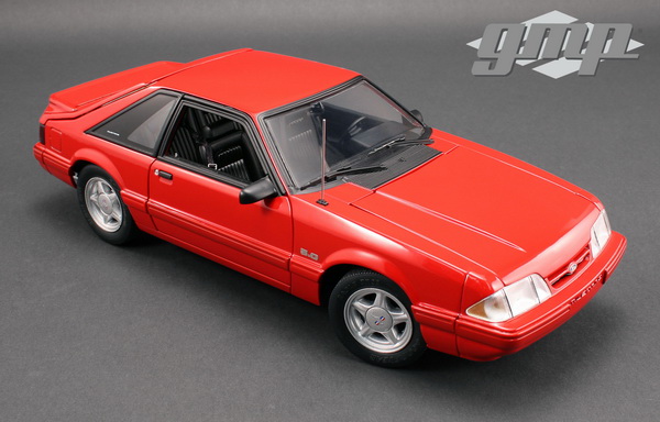 Модель 1:18 Ford Mustang LX - vermillion red