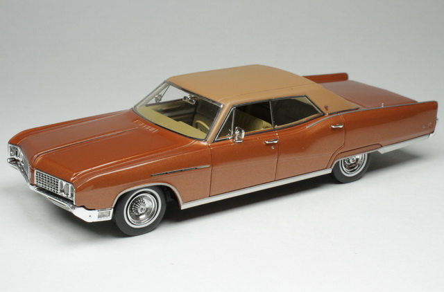 Модель 1:43 Buick Electra - autumn bronze irid (L.E.240pcs)