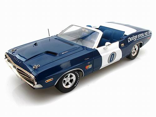 Модель 1:18 Dodge Challenger - Ontario Motor Speedway Pace car