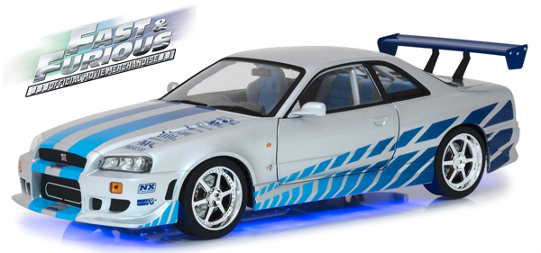 Модель 1:18 Nissan Skyline GT-R (R34) 1999 (из к/ф «Двойной Форсаж») с голубыми неоновыми светодиодами!