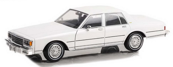 Модель 1:18 Chevrolet Caprice Classic - white (из т/с «Команда А»)