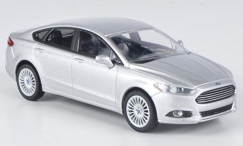 Модель 1:43 Ford Fusion - ingot silver