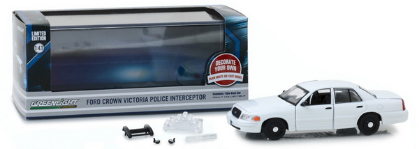 Модель 1:43 Ford Crown Victoria Police Interceptor with accessories - plain white