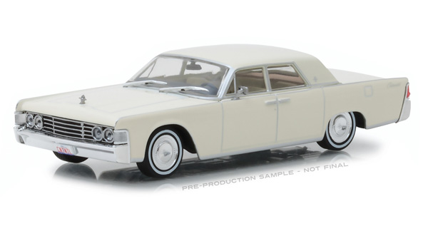Модель 1:43 Lincoln Continental - wimbledon white