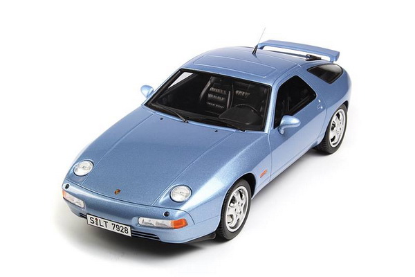 Модель 1:18 Porsche 928 GTS - light blue