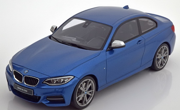 Модель 1:18 BMW M235i - blue