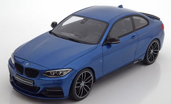 Модель 1:18 BMW M235i M Performance 2015 - blue