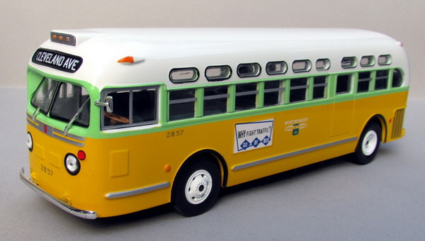 gm tdh-3610 1955 - серия «autobus et autocars du monde» №22 (с журналом) M3438-22 Модель 1:43