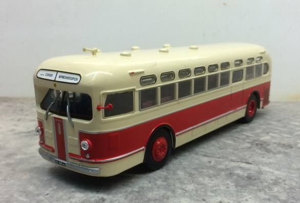 154 - серия «autobus et autocars du monde» №35 (с журналом) M3438-35 Модель 1:43