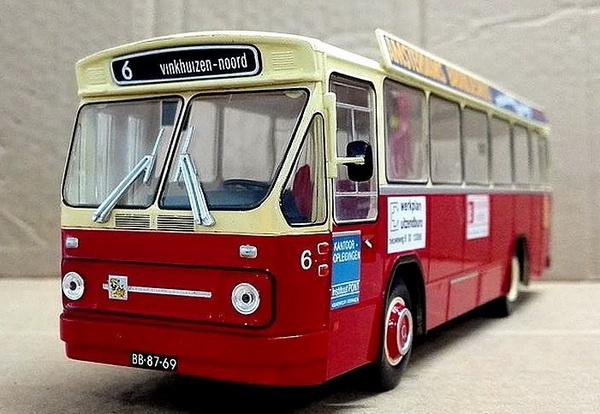 Модель 1:43 Leyland-Verheul LVS 560 - серия «Autobus et autocars du Monde» №51 (с журналом)