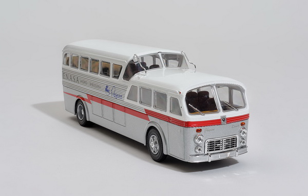 Модель 1:43 Pegaso Z403 Monocasco - серия «Autobus et autocars du Monde» №6 (без журнала)