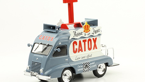 Модель 1:43 Renault 1000kg «Catox» - серия «Véhicules Publicitaires» №73 (с журналом)