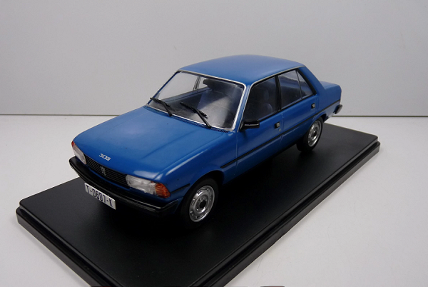Модель 1:24 Peugeot 305 1980 - Blue