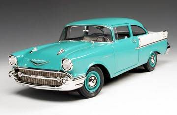 Модель 1:18 Chevrolet 150 in Tropical Turquois and Ivory
