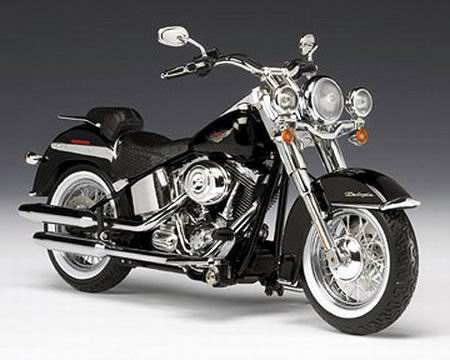 Модель 1:12 Harley-Davidson FLSTN Softail Deluxe - vivid black