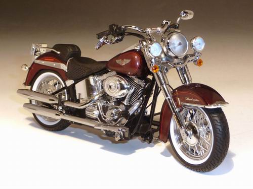 Модель 1:12 Harley-Davidson FLSTN Softail Deluxe - 2-tones candy root beer