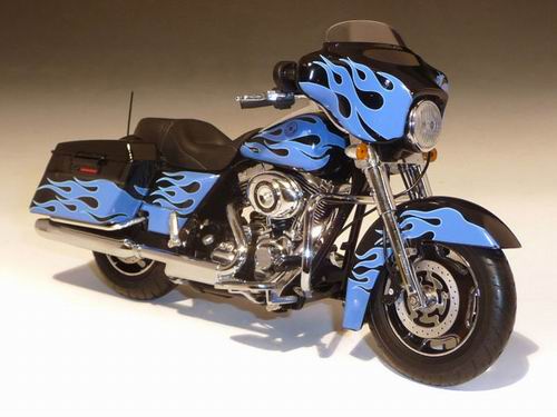 Модель 1:12 Harley-Davidson FLHX Street Glide - Touring Flames Blue Color Shop