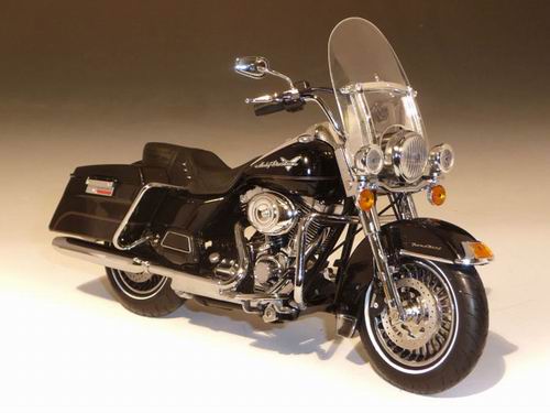 Модель 1:12 Harley-Davidson FLHRC Road King - vivid black
