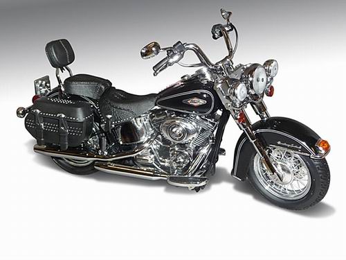 Модель 1:12 Harley-Davidson FLSTC FLSTC Heritage Softail - vivid black
