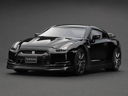 Модель 1:43 Nissan GT-R R35 - black
