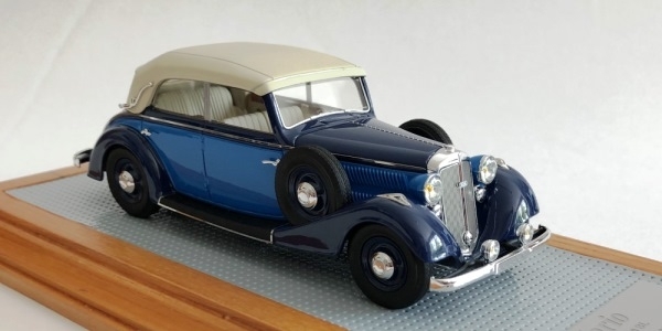 Horch 830 BL Cabrio - 2-tones blue (L.E.75pcs)