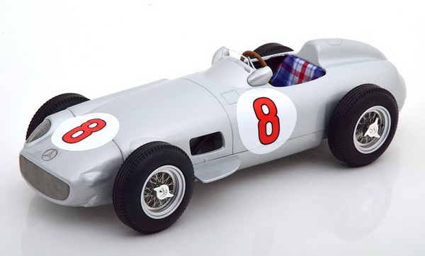 Модель 1:18 Mercedes-Benz W196 №8 World Champion (Juan Manuel Fangio)