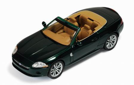Модель 1:43 Jaguar XK Cabrio - Jaguar racing green
