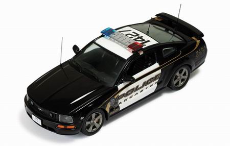 Модель 1:43 Ford Mustang GT USA «Lancaster Police» - black/white
