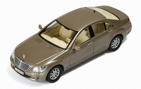 Модель 1:43 Mercedes-Benz S420 CDI (W221) Metallic Champagne with Brown interior