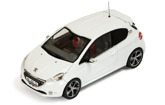 Модель 1:43 Peugeot 208 GTi - white