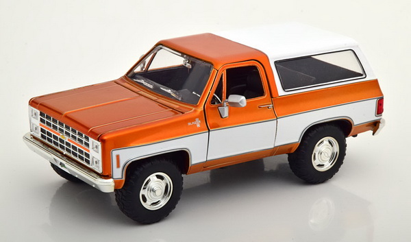 Модель 1:24 Chevrolet K5 Blazer 1980 - Orange/white